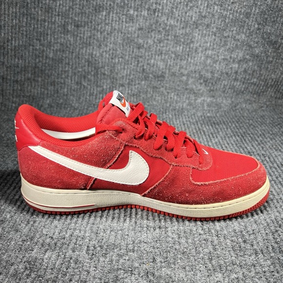 Nike Air Force‎ 1 Low Men's Size 10.5 Basketball Shoes Game Red White 820266-601 - Picture 6 of 12